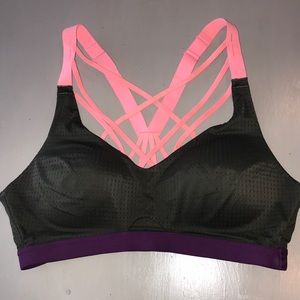 Victoria’s Secret sports Bra